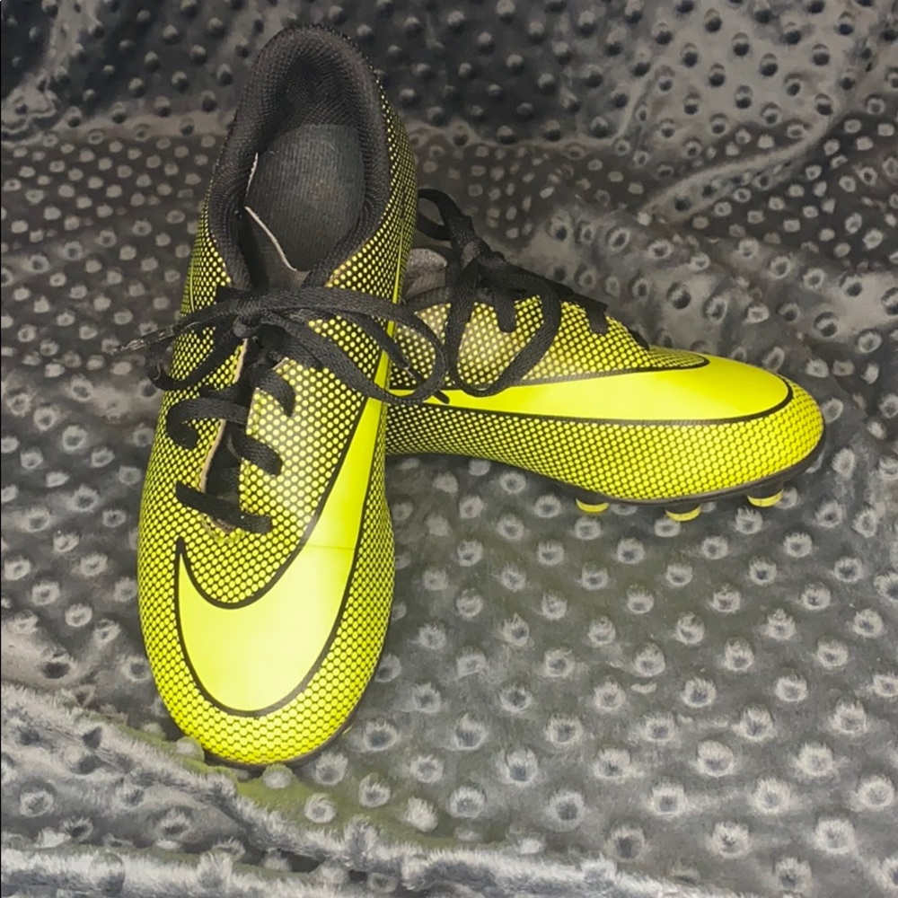 Boys Nike soccer cleats